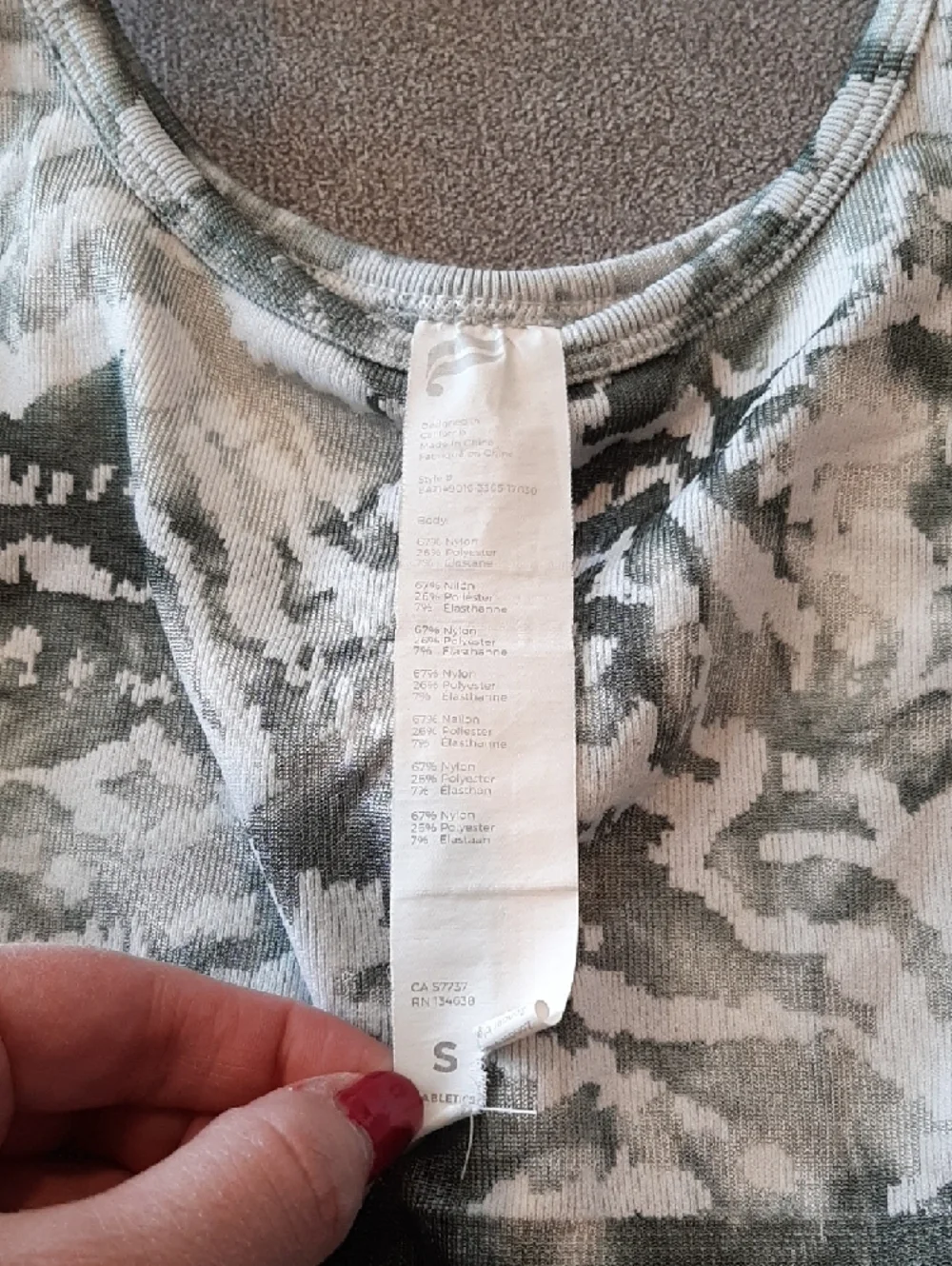 Fabletics Green Camo Ribbed Sports Bra - Picture 2 of 3